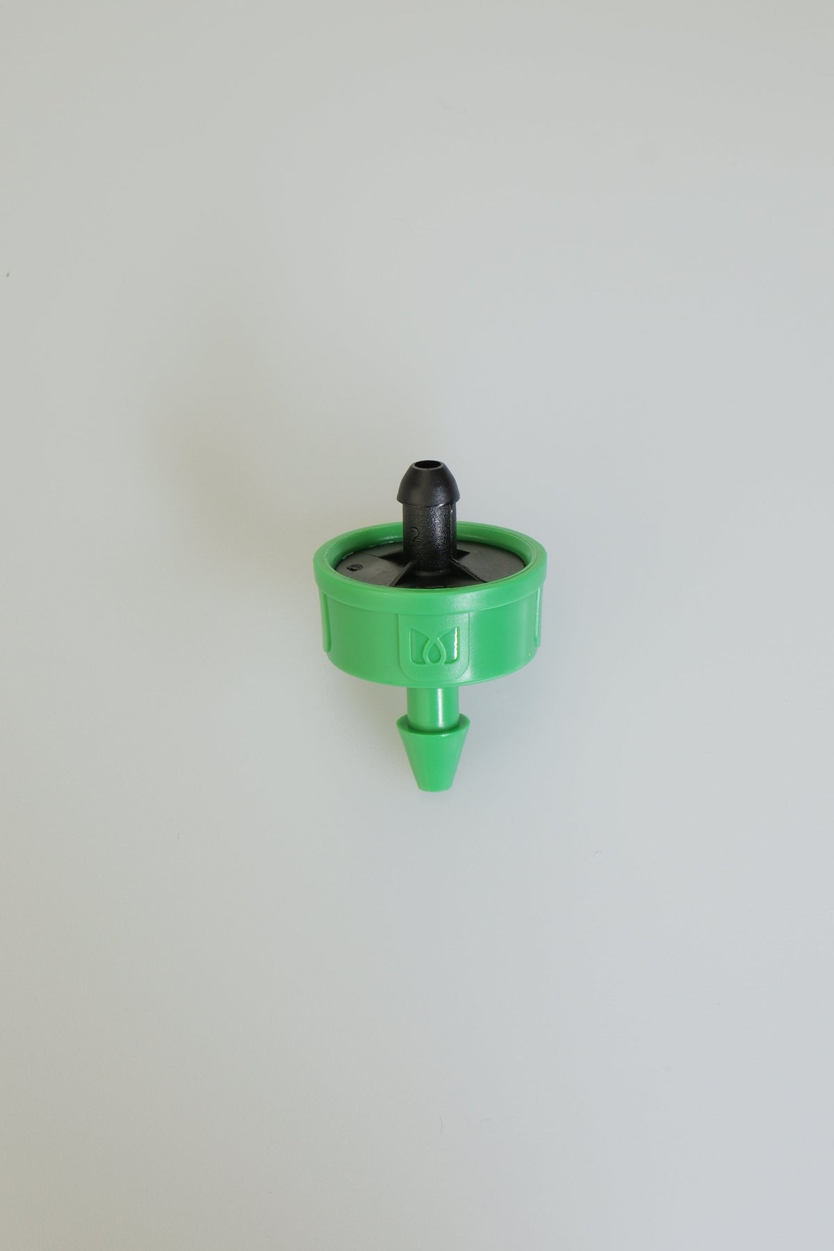 Đầu nhỏ giọt bù áp chống rỉ QVA 4 L/h