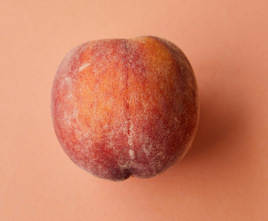 a photo of a perfect georgia peach