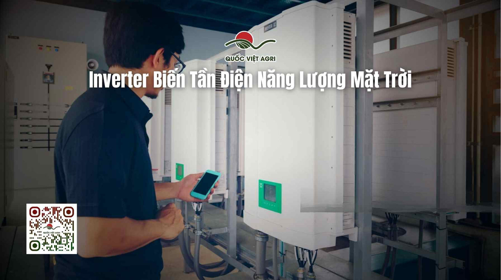khách hàng kiểm tra inverter biến tần điện năng lượng mặt trời thông qua điện thoại. 