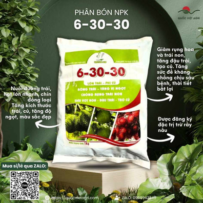 Mặt trước gói phân bón NPK 6-30-30+TE 1kg, chuyên siêu lớn trái, to củ, tăng vị ngọt cho cây ăn trái, rau màu, lúa.

